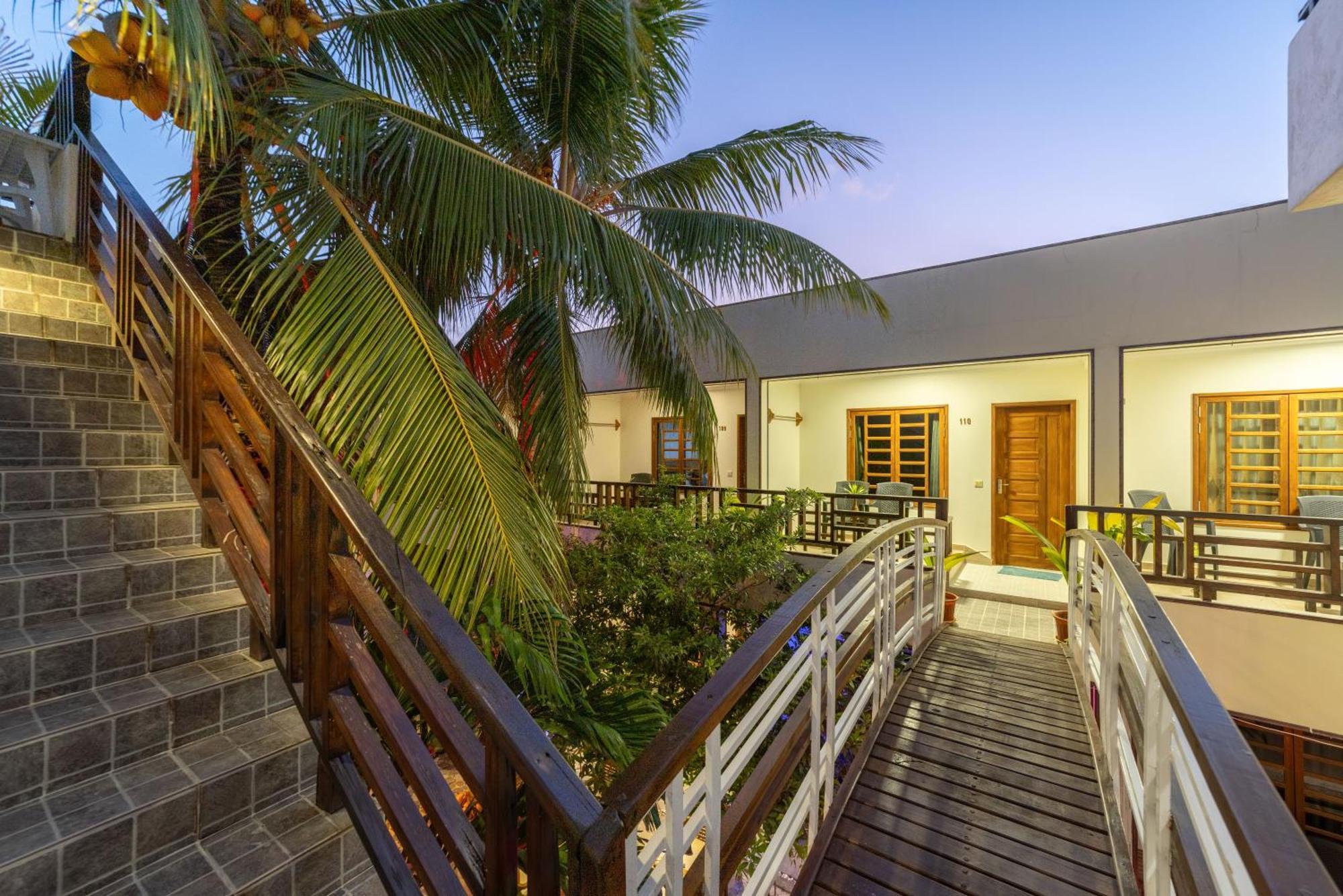Kamadhoo Inn Kültér fotó